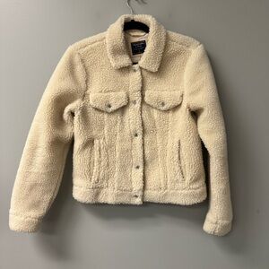 Abercrombie & Fitch Sherpa jacket size medium cream